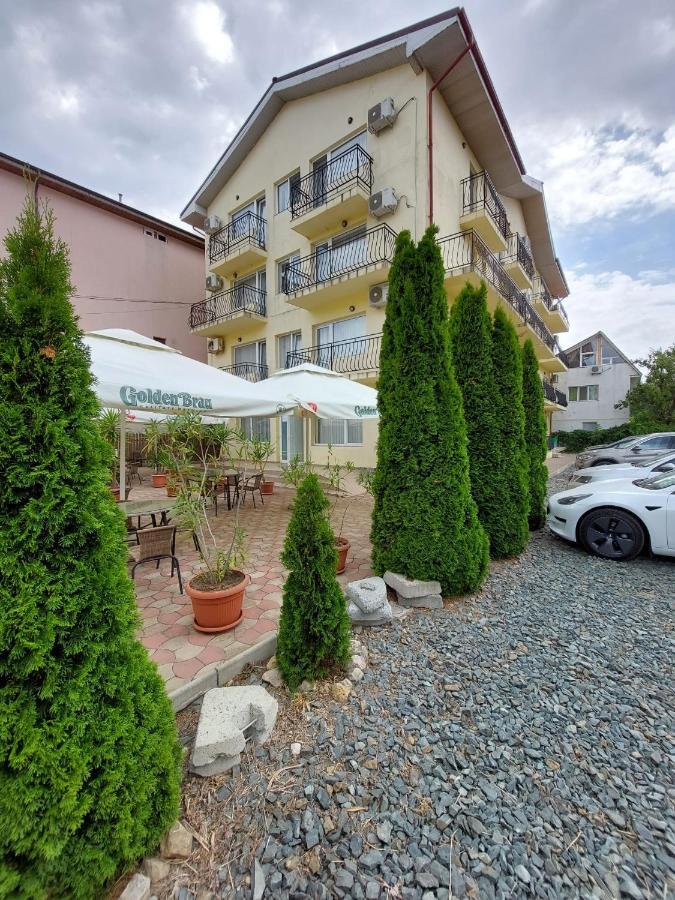 Casa Galbena Hotel Costinesti Exterior photo